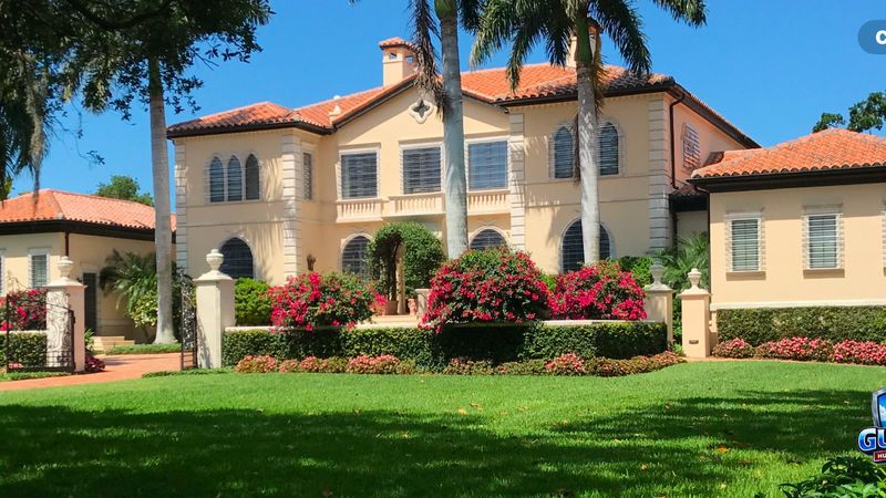 Hurricane shutter installation and repair in Sarasota FL