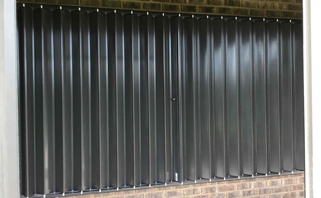 Hurricane shutter installation and repair in Sarasota FL